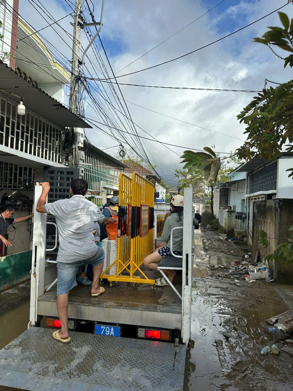 Sau khi hết ngập